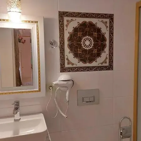 Budakzade Konagi 1841 Hotel *